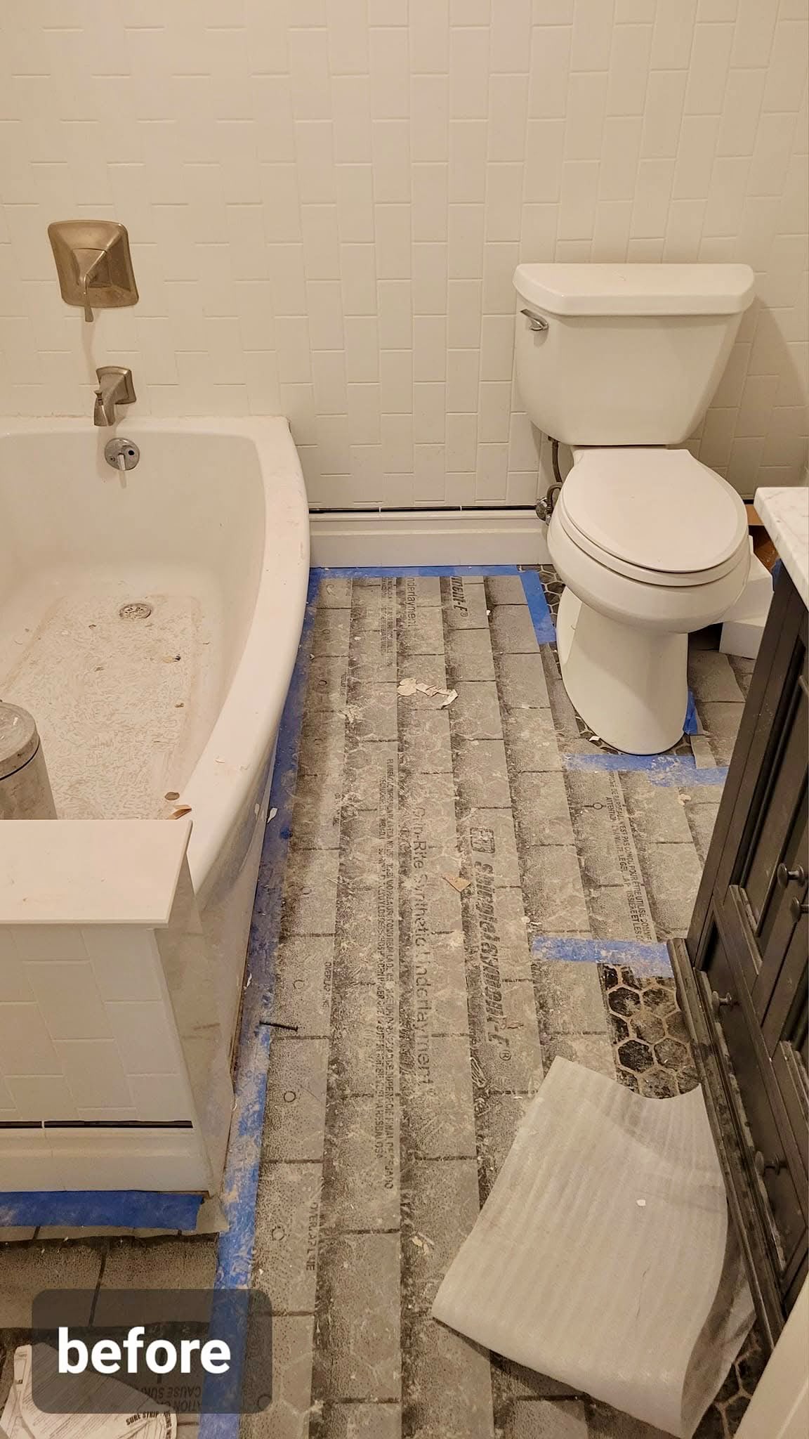 Bathroom before cleaning by Marjos Cleaning Services